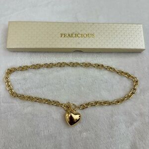 Pealicious Chunky Gold Heart Pendant Chain Necklace